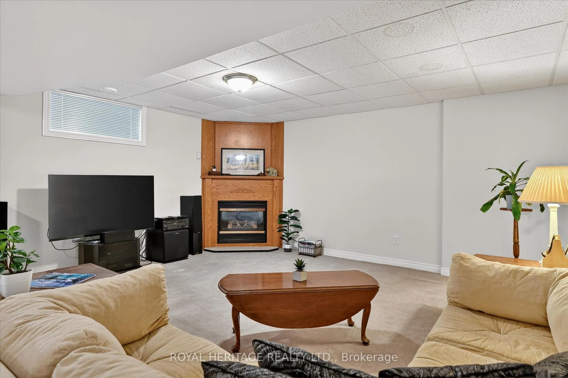Photo 32 of 21 Eakins Crescent, Kawartha Lakes, Lindsay — HOMEH