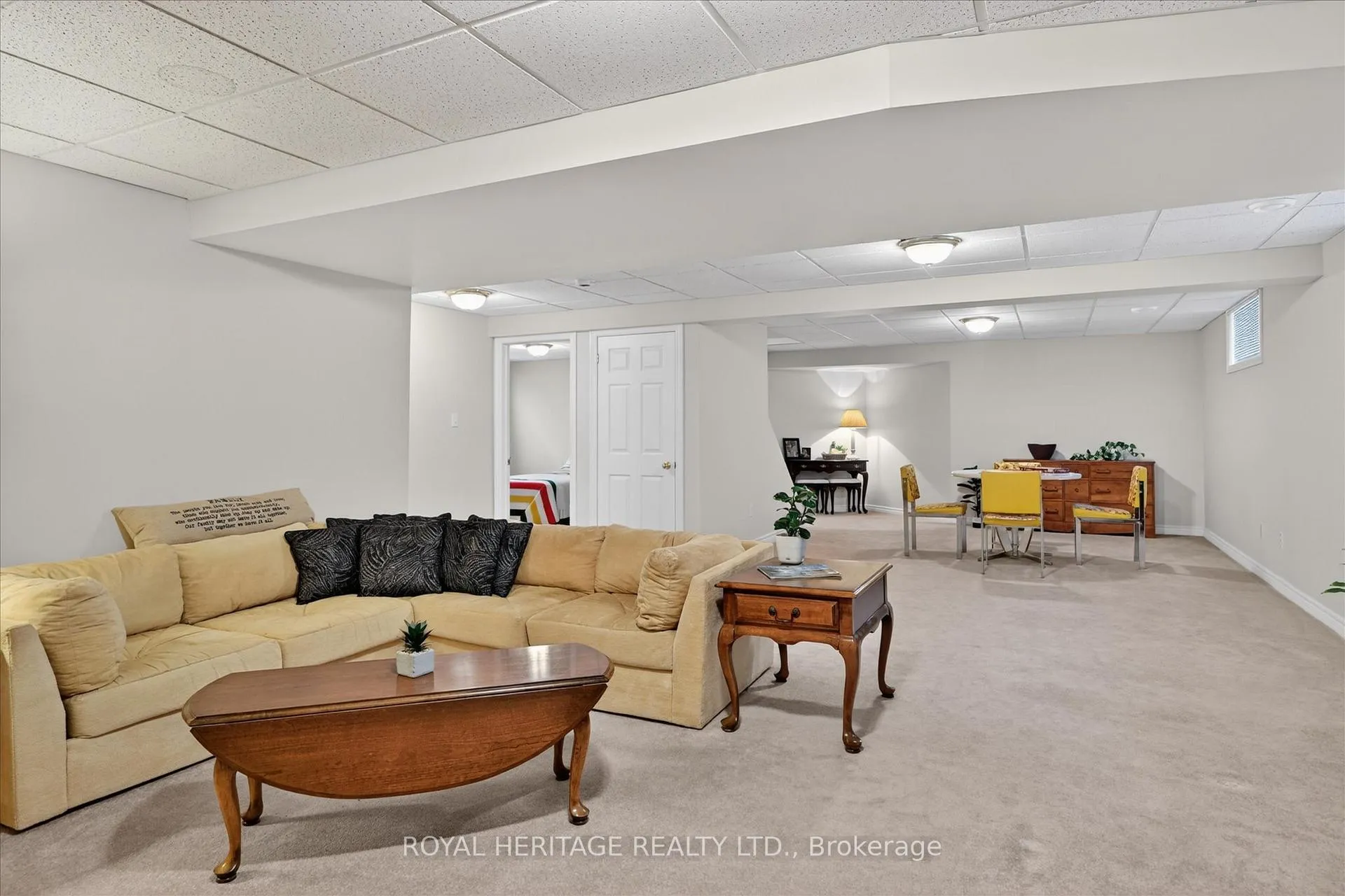 Photo 33 of 21 Eakins Crescent, Kawartha Lakes, Lindsay — HOMEH