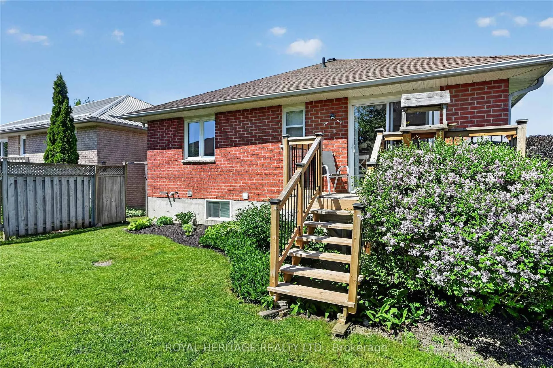 Photo 39 of 21 Eakins Crescent, Kawartha Lakes, Lindsay — HOMEH