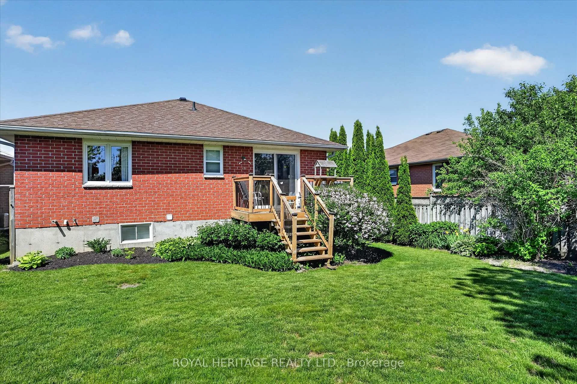 Photo 41 of 21 Eakins Crescent, Kawartha Lakes, Lindsay — HOMEH