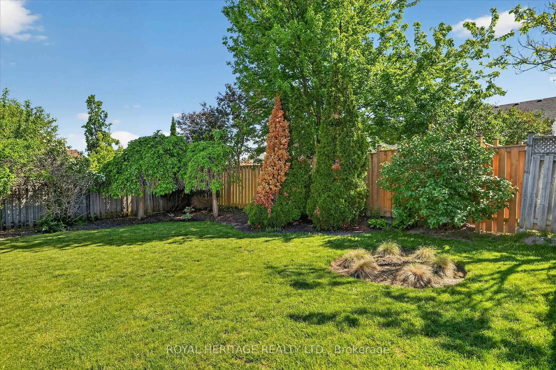 Photo 43 of 21 Eakins Crescent, Kawartha Lakes, Lindsay — HOMEH