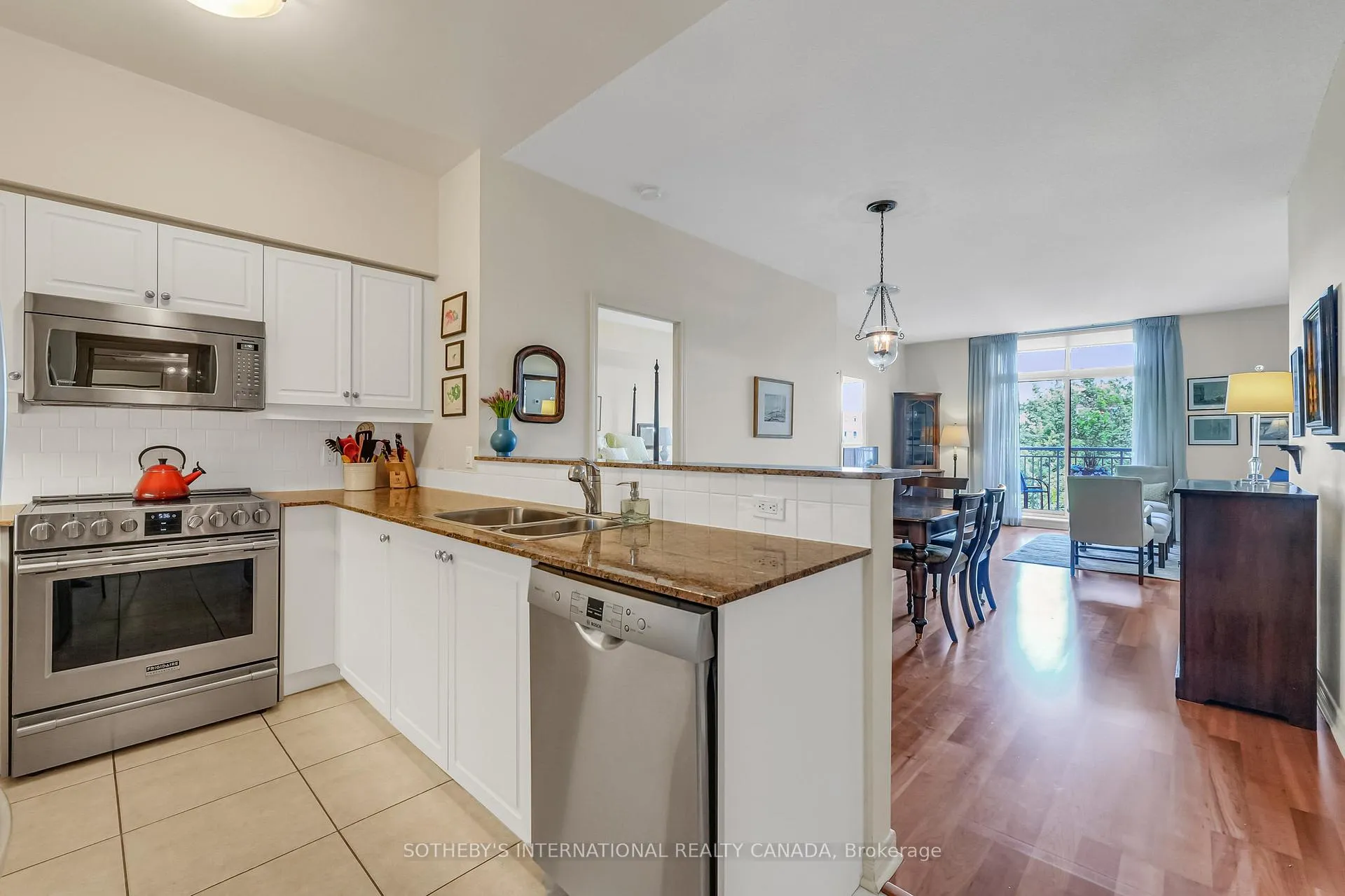 Photo 2 of Unit 417, 455 Rosewell Avenue, Toronto, Lawrence Park South — HOMEH