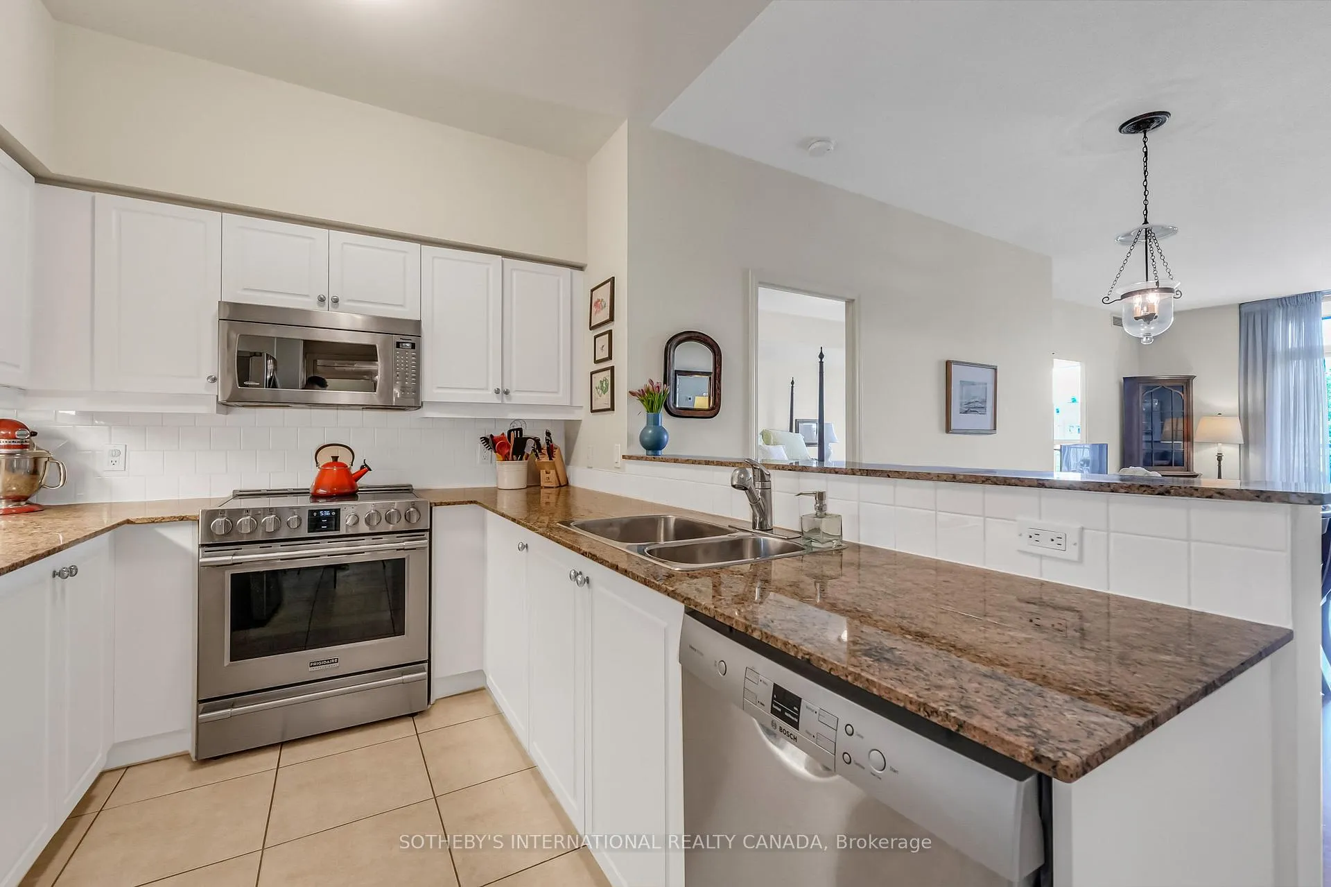 Photo 4 of Unit 417, 455 Rosewell Avenue, Toronto, Lawrence Park South — HOMEH
