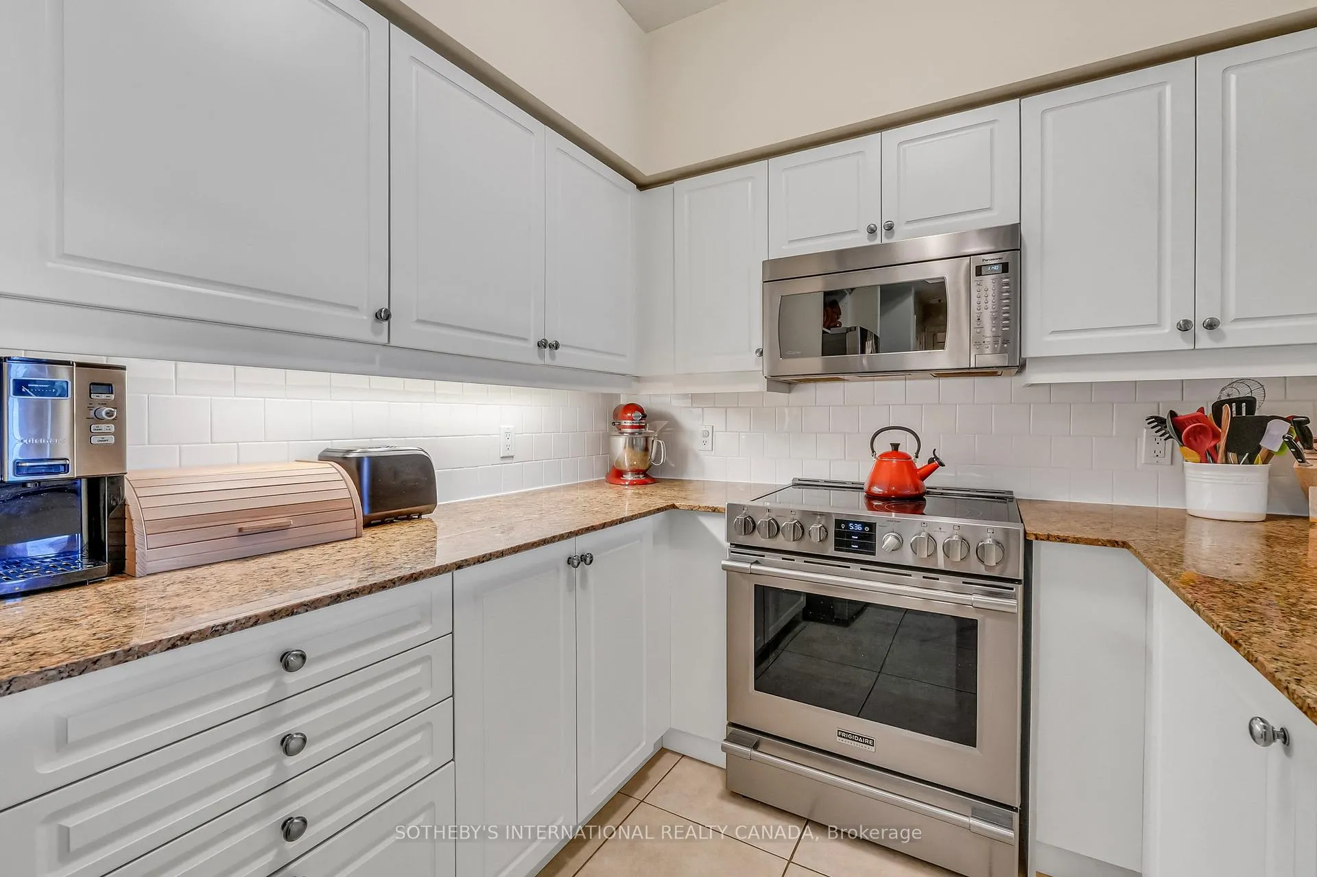 Photo 5 of Unit 417, 455 Rosewell Avenue, Toronto, Lawrence Park South — HOMEH