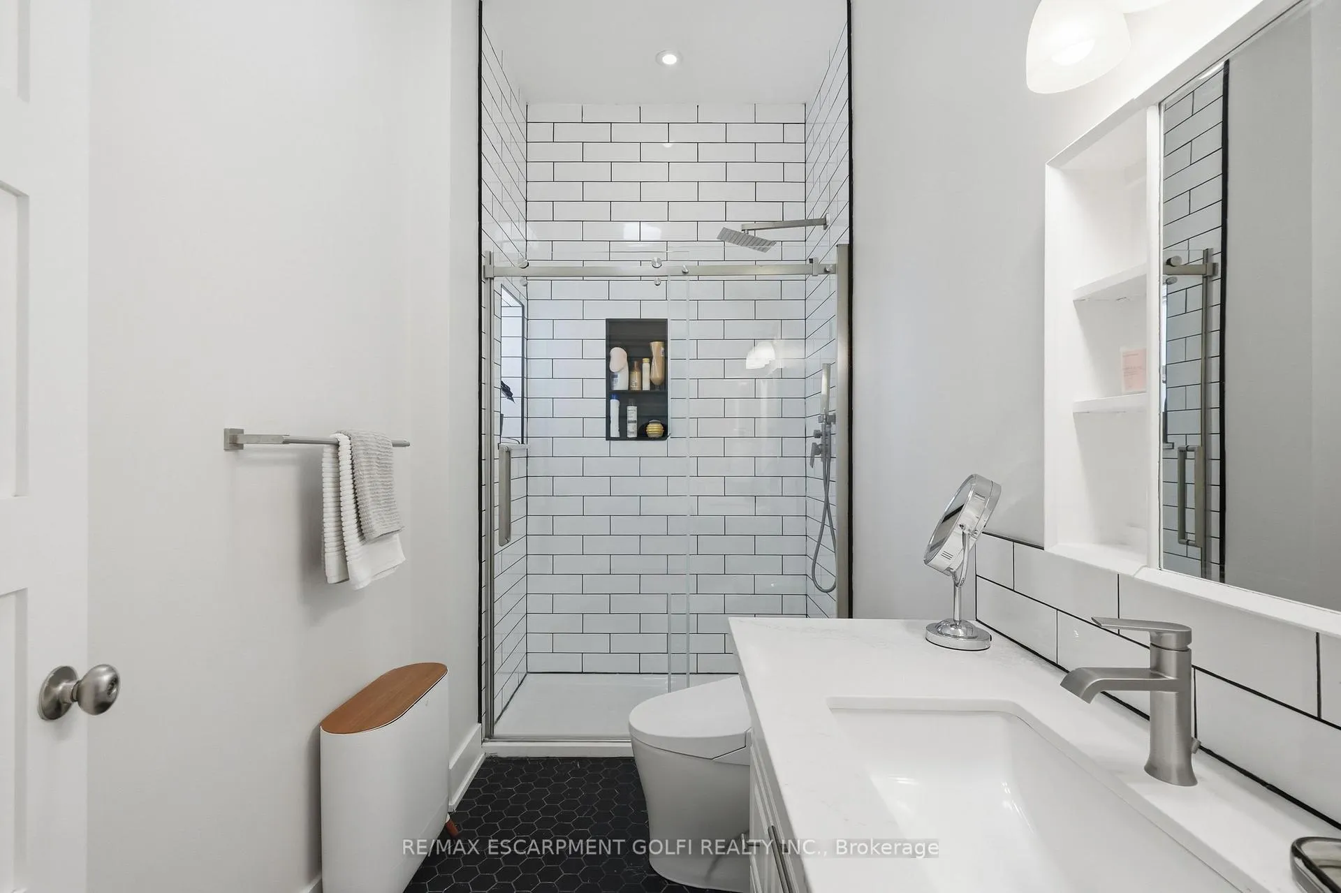 Photo 12 of 550 James Street N, Hamilton, North End — HOMEH