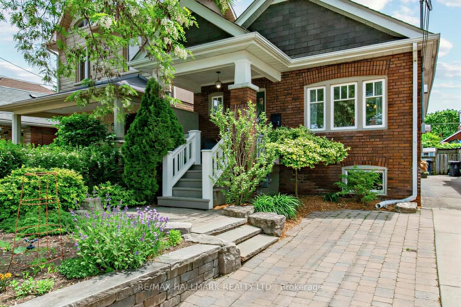 Photo 3 of 7 Westbrook Avenue, Toronto, Woodbine-Lumsden — HOMEH