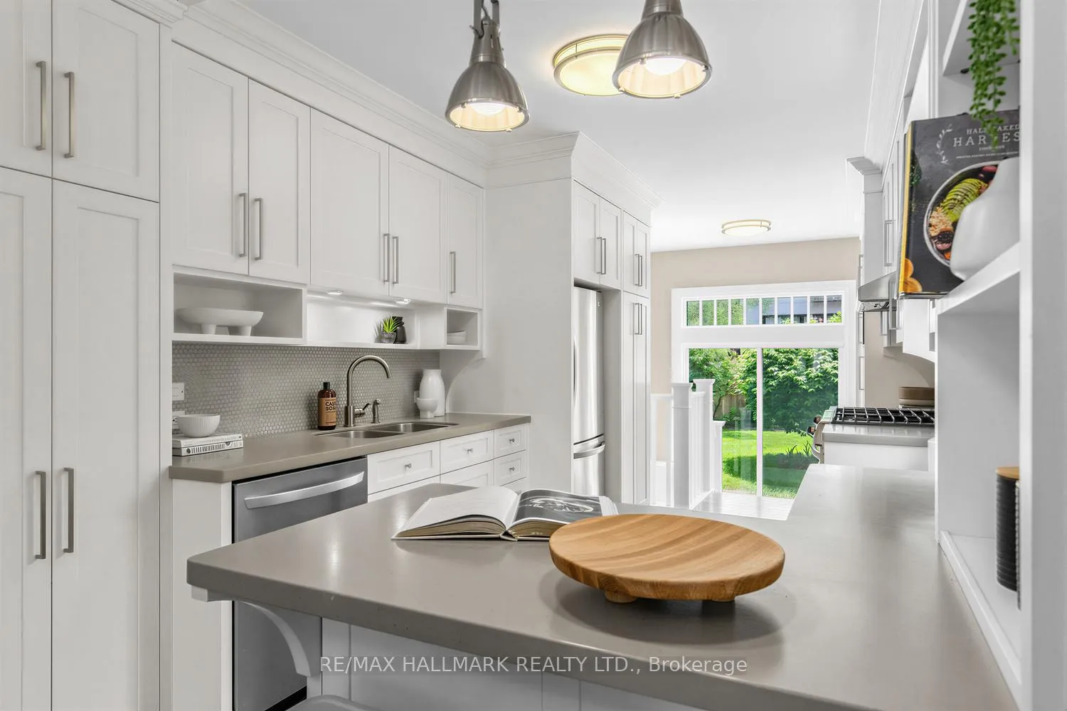 Photo 12 of 7 Westbrook Avenue, Toronto, Woodbine-Lumsden — HOMEH