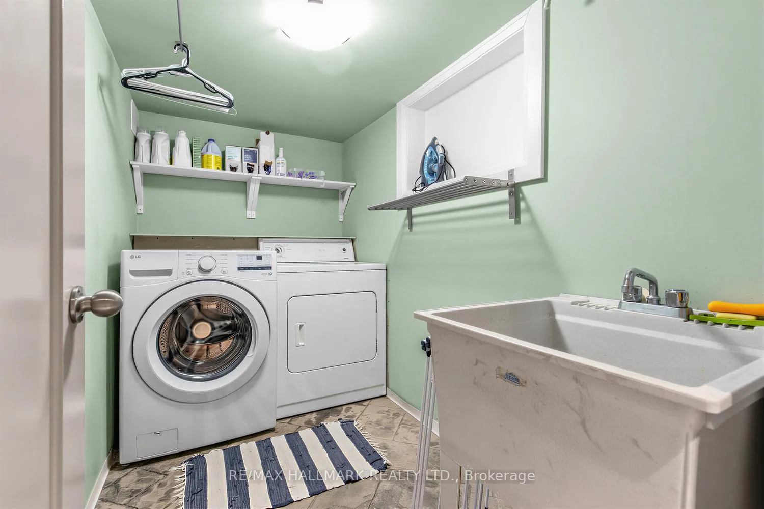 Photo 32 of 7 Westbrook Avenue, Toronto, Woodbine-Lumsden — HOMEH