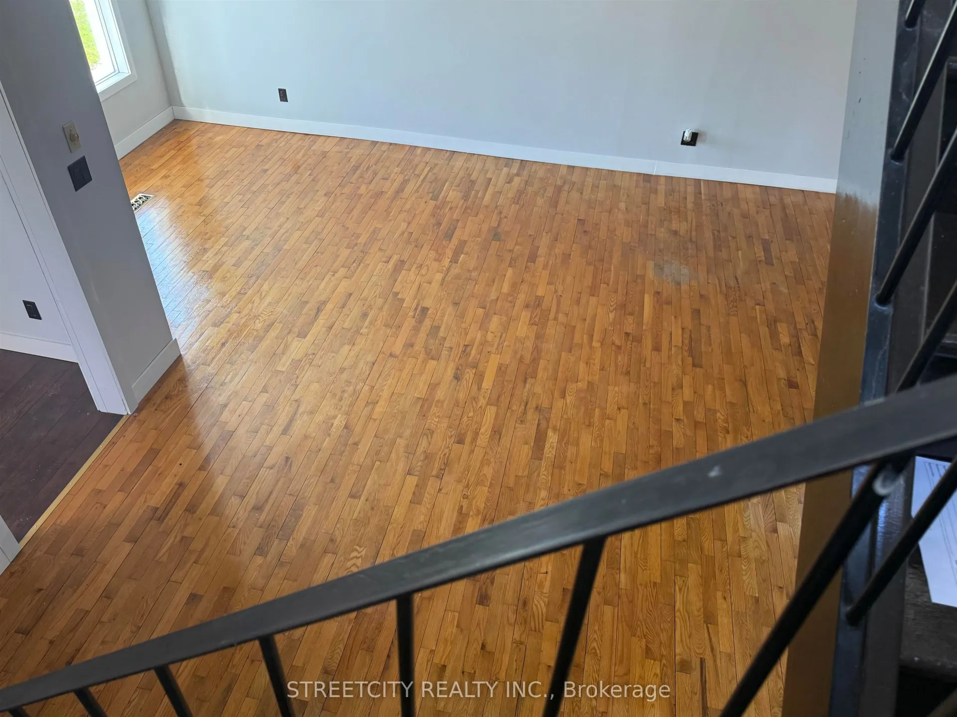 Photo 8 of 326 Ogden Street, Thunder Bay, East End — HOMEH