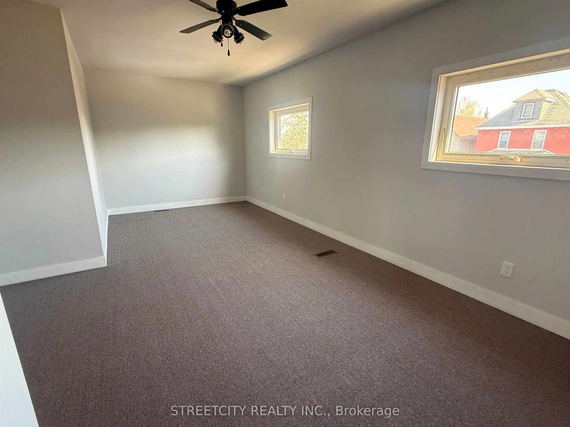 Photo 12 of 326 Ogden Street, Thunder Bay, East End — HOMEH
