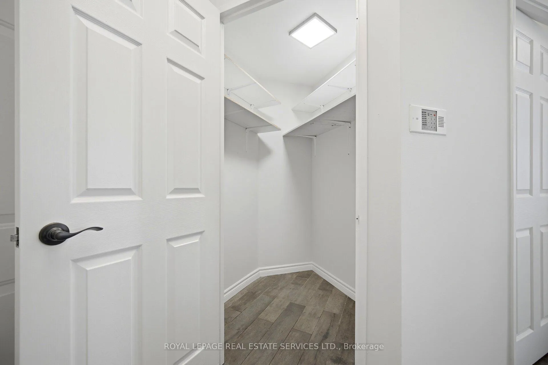 Photo 5 of Unit PH05, 250 Webb Drive, Mississauga, City Centre — HOMEH