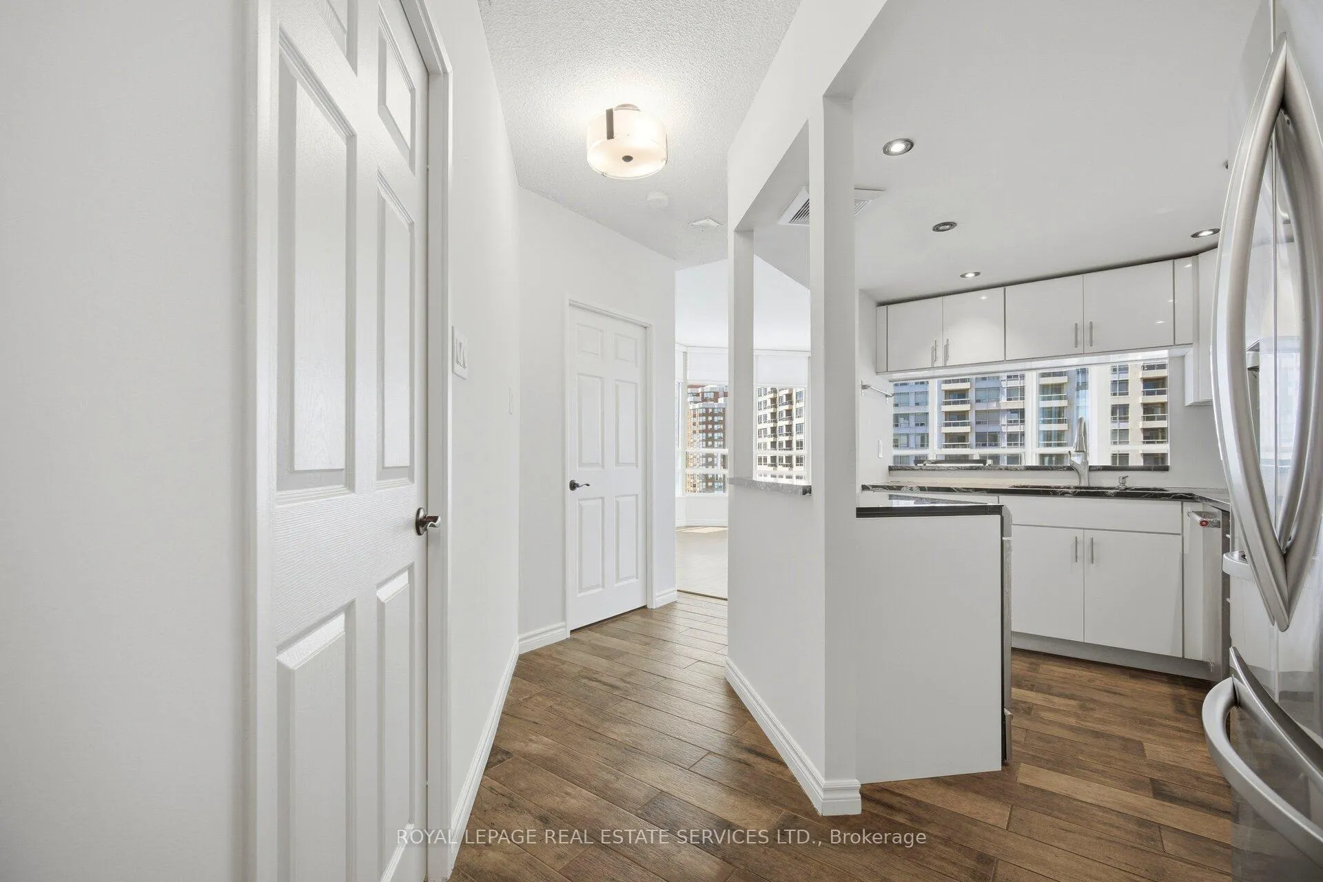 Photo 7 of Unit PH05, 250 Webb Drive, Mississauga, City Centre — HOMEH