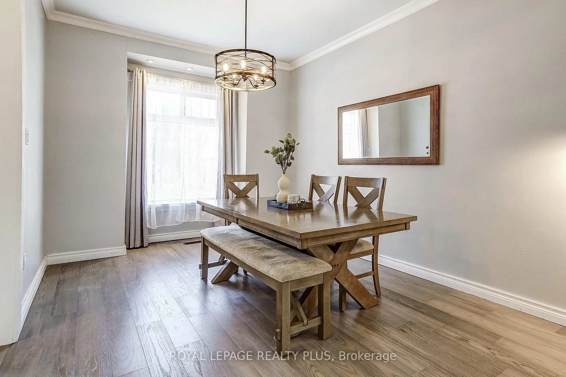Photo 5 of 38 Rosemont Avenue, Hamilton, Stipley — HOMEH