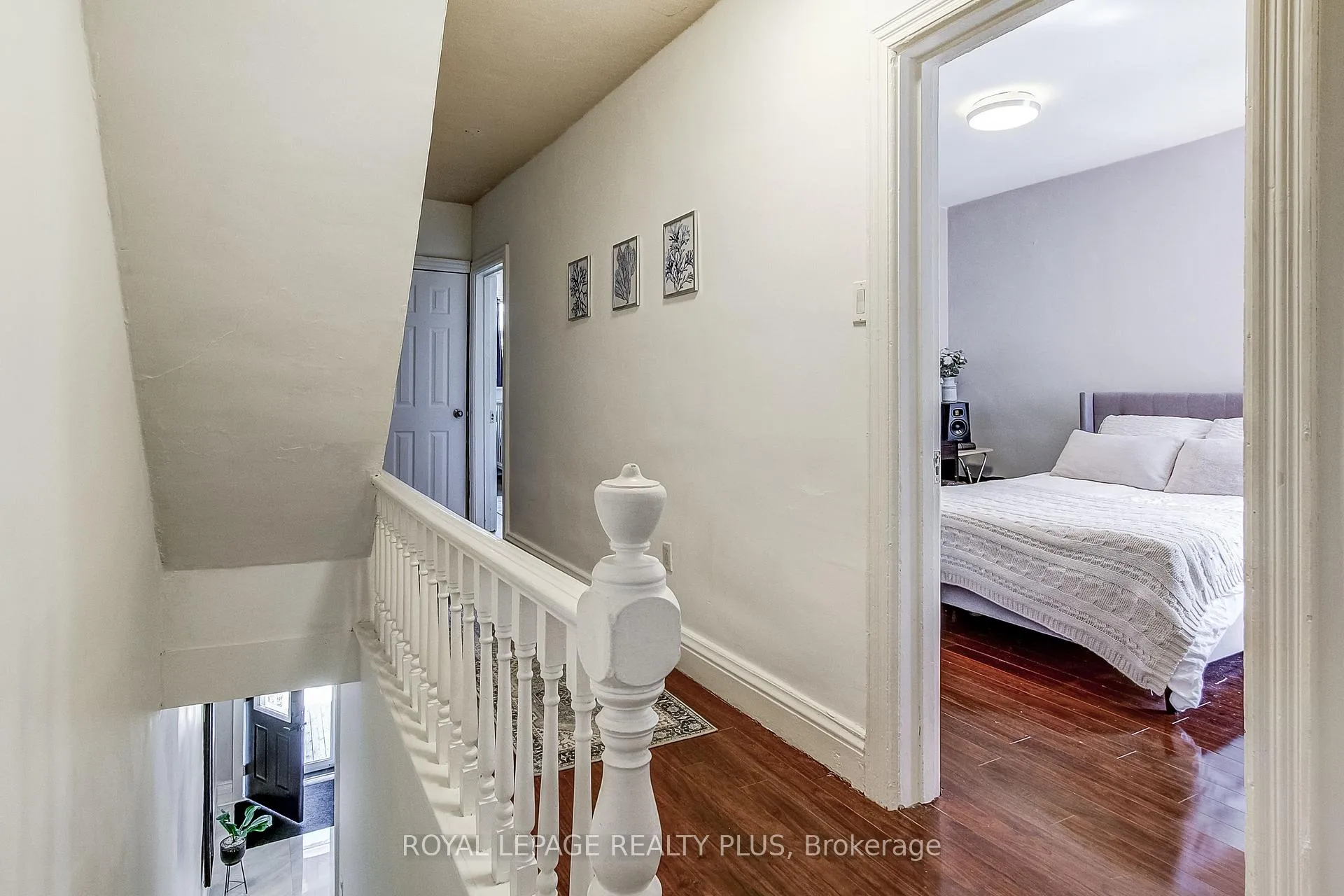 Photo 13 of 38 Rosemont Avenue, Hamilton, Stipley — HOMEH