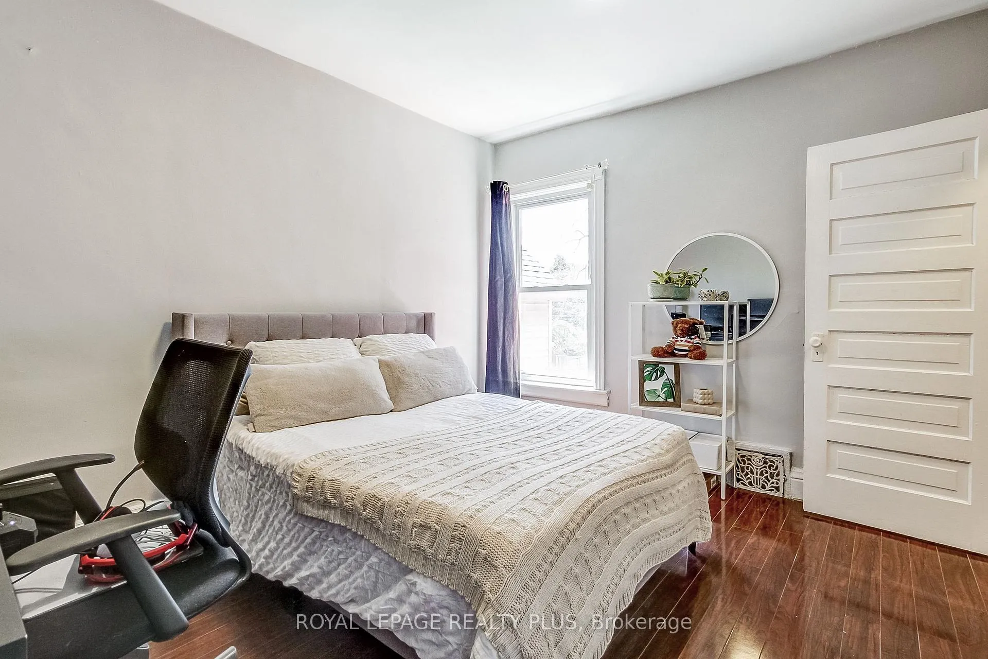 Photo 20 of 38 Rosemont Avenue, Hamilton, Stipley — HOMEH
