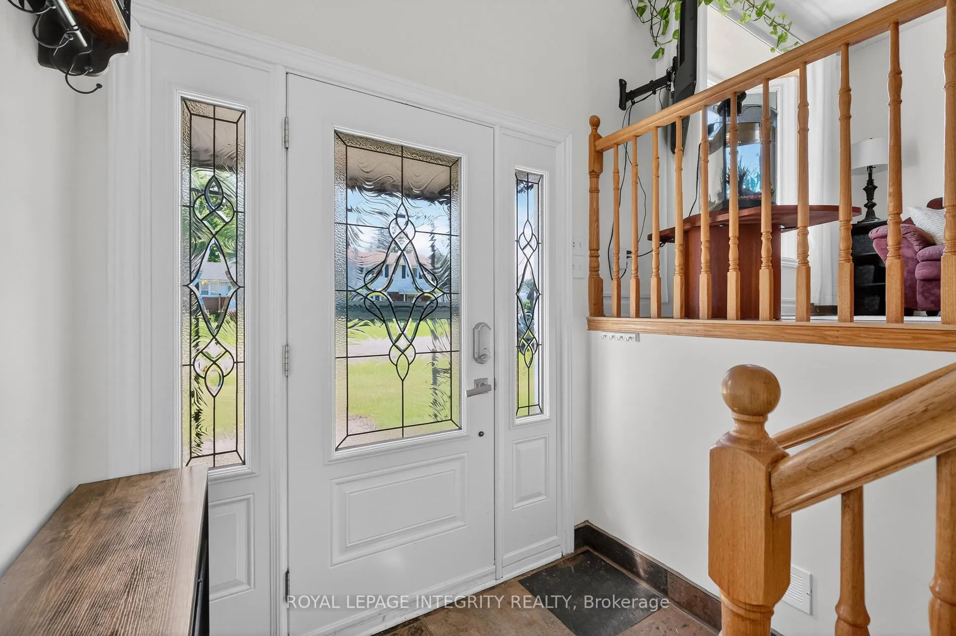 Photo 4 of 850 Balsam Drive, Ottawa, Chatelaine Village — HOMEH