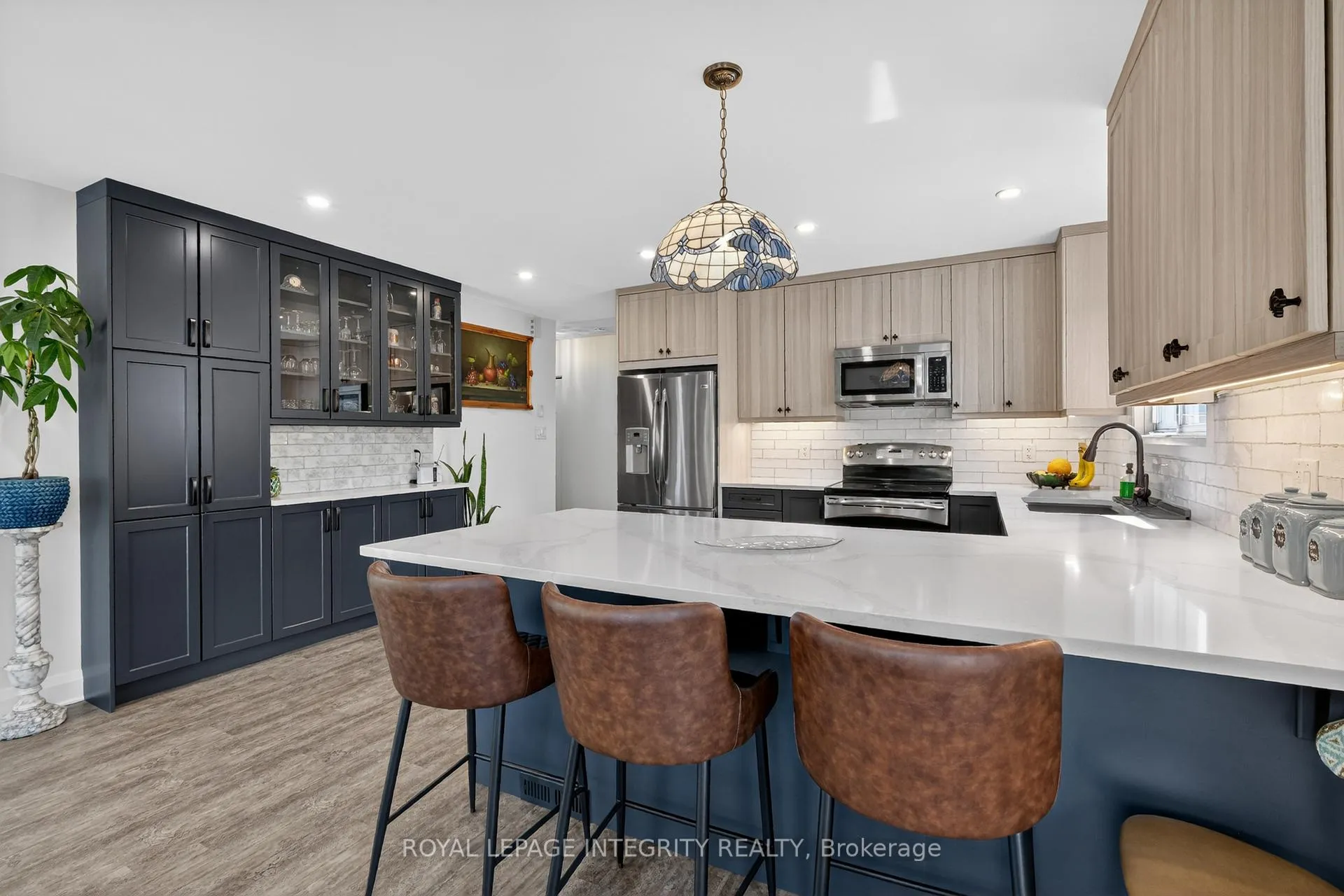 Photo 14 of 850 Balsam Drive, Ottawa, Chatelaine Village — HOMEH