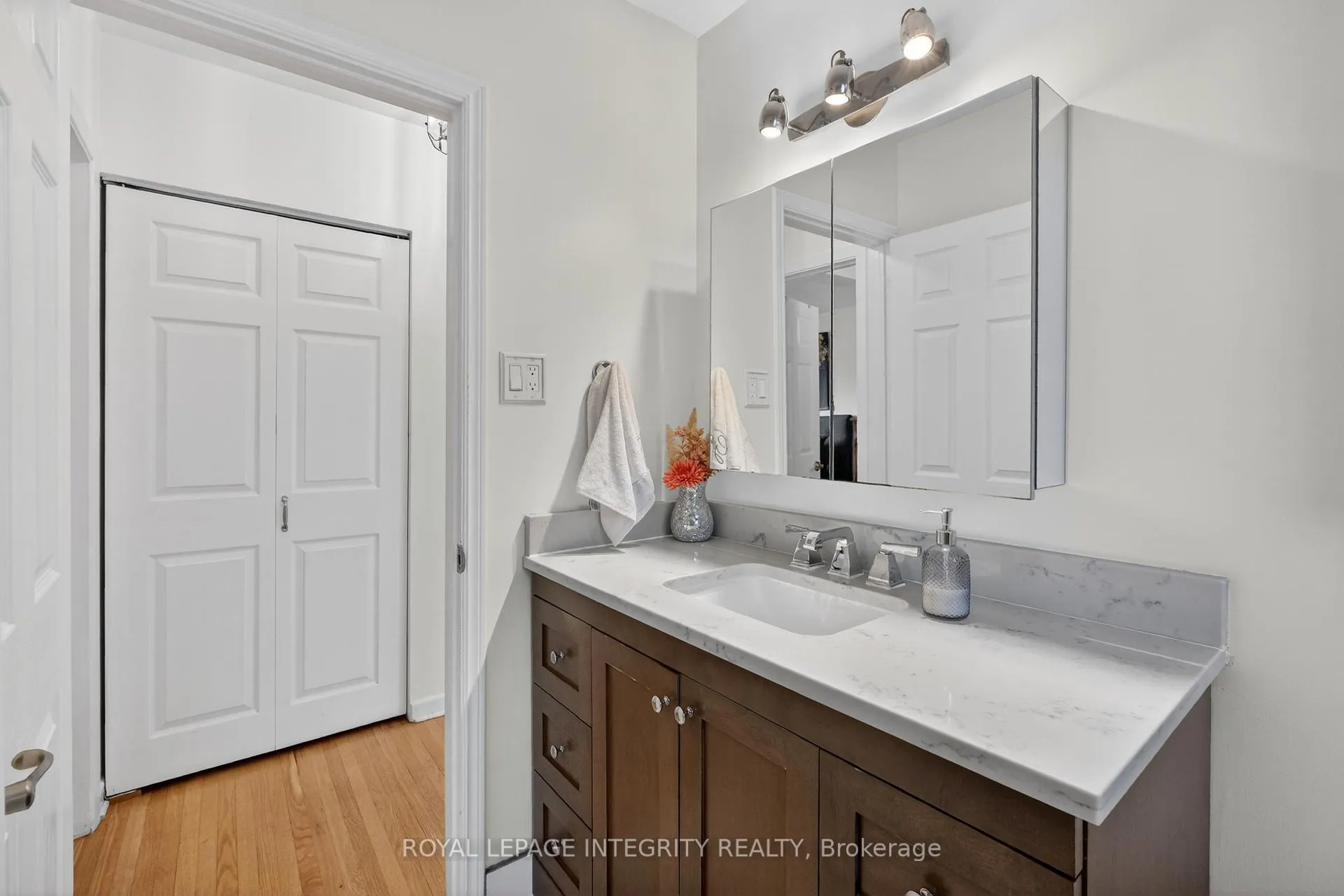 Photo 22 of 850 Balsam Drive, Ottawa, Chatelaine Village — HOMEH