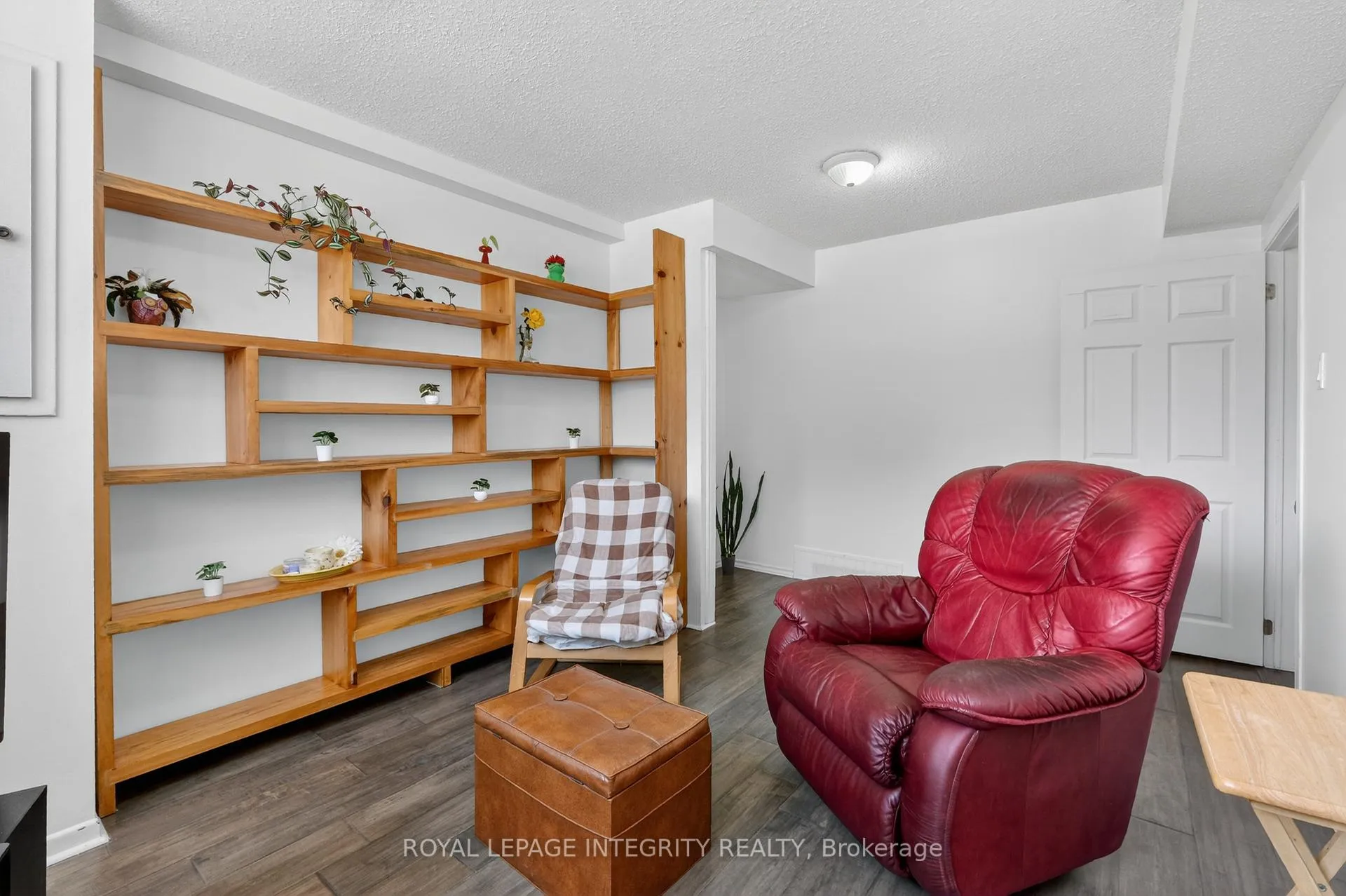 Photo 31 of 850 Balsam Drive, Ottawa, Chatelaine Village — HOMEH