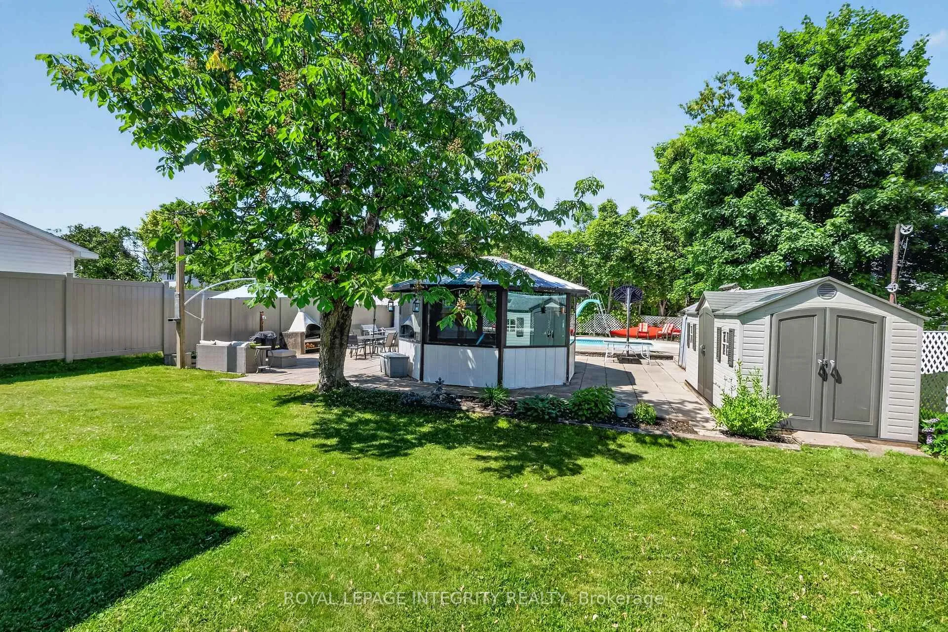 Photo 43 of 850 Balsam Drive, Ottawa, Chatelaine Village — HOMEH
