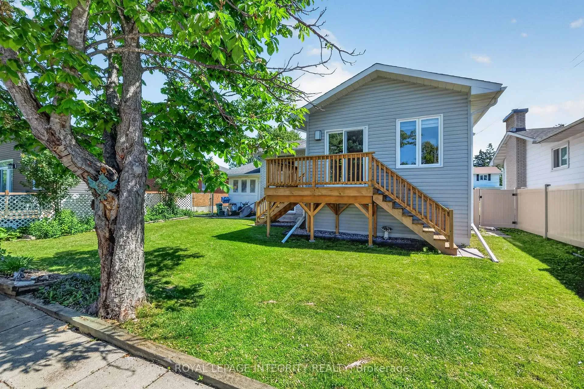Photo 45 of 850 Balsam Drive, Ottawa, Chatelaine Village — HOMEH
