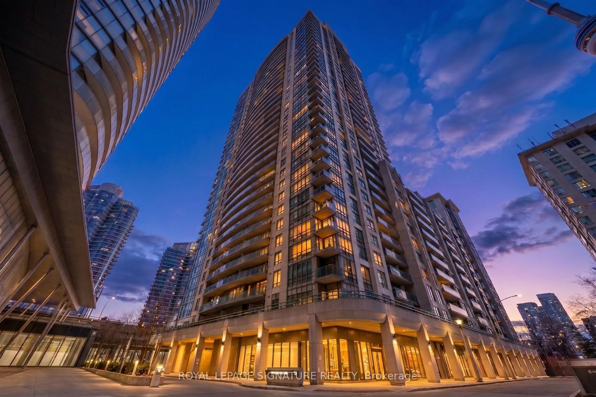 Photo 2 of Unit 2103, 19 Grand Trunk Crescent, Toronto, Waterfront Communities — HOMEH