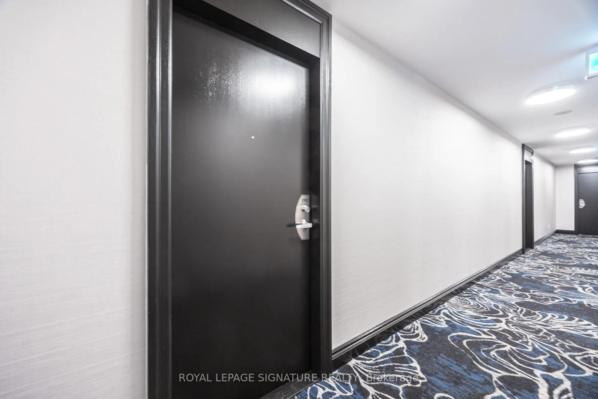 Photo 5 of Unit 2103, 19 Grand Trunk Crescent, Toronto, Waterfront Communities — HOMEH