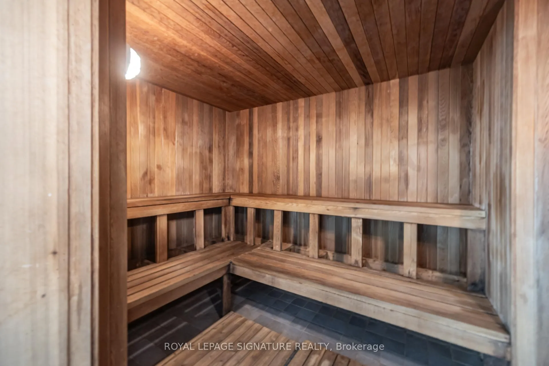Photo 19 of Unit 2103, 19 Grand Trunk Crescent, Toronto, Waterfront Communities — HOMEH