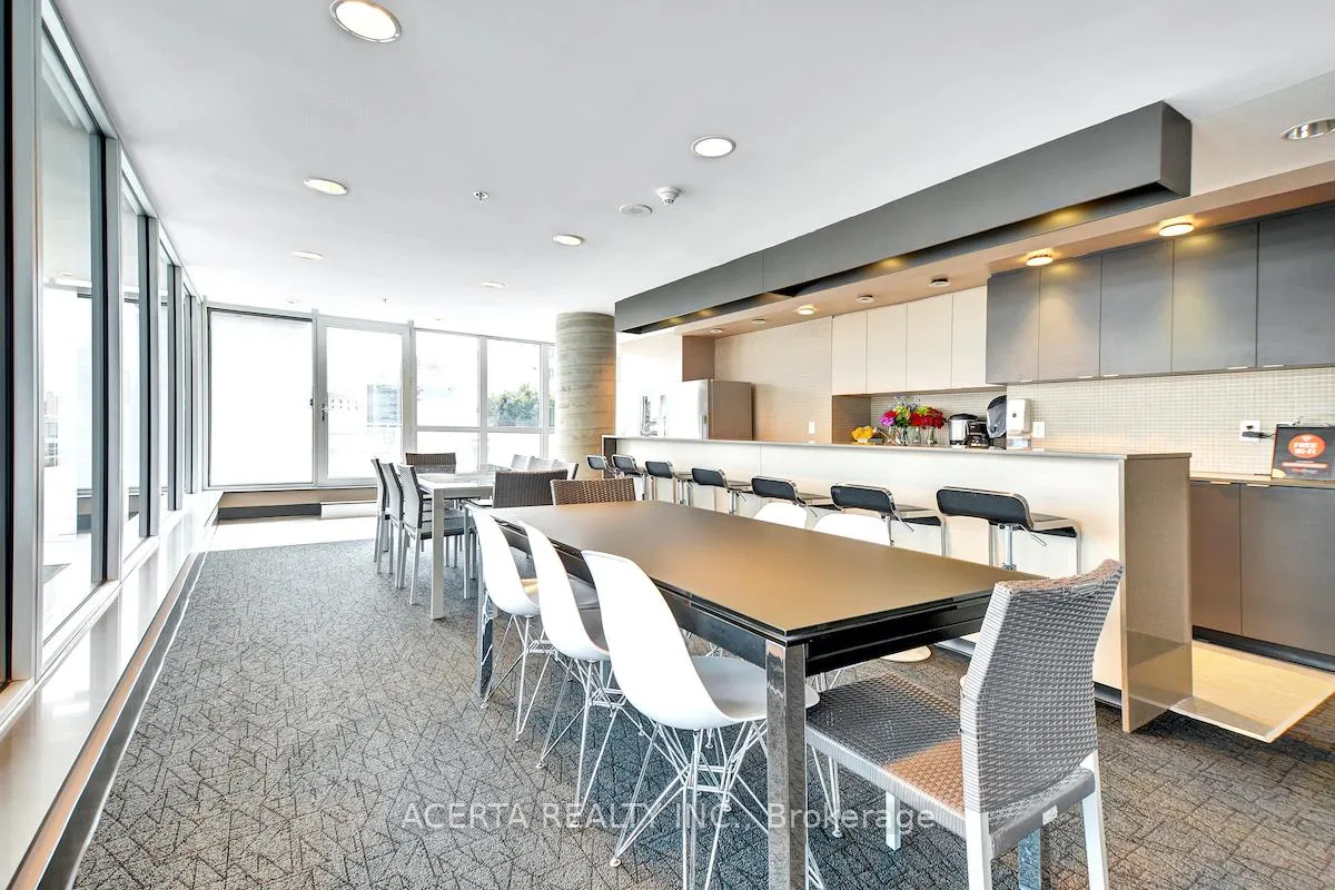 Photo 7 of Unit 702, 324 Laurier Avenue W, Ottawa, Ottawa Centre — HOMEH