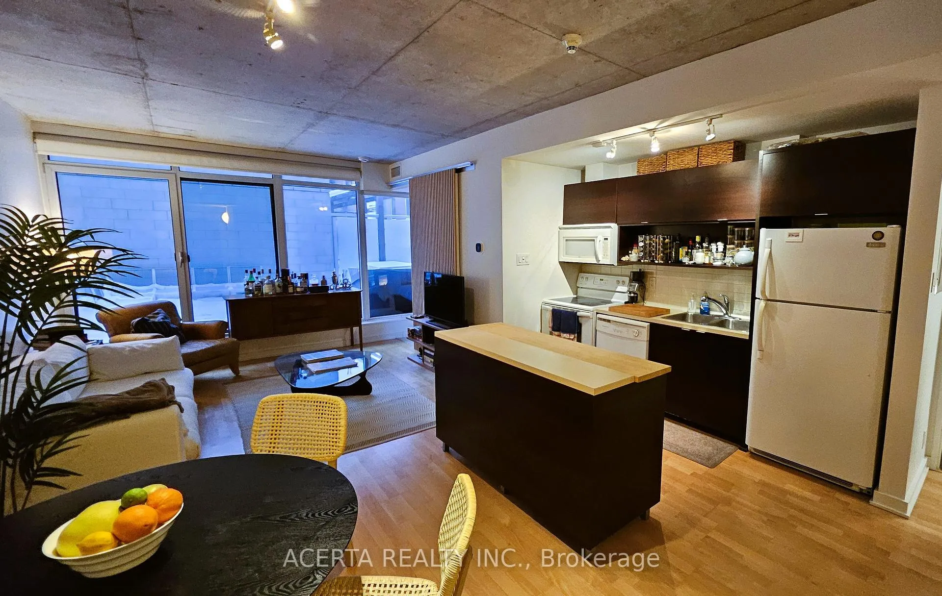 Photo 10 of Unit 702, 324 Laurier Avenue W, Ottawa, Ottawa Centre — HOMEH
