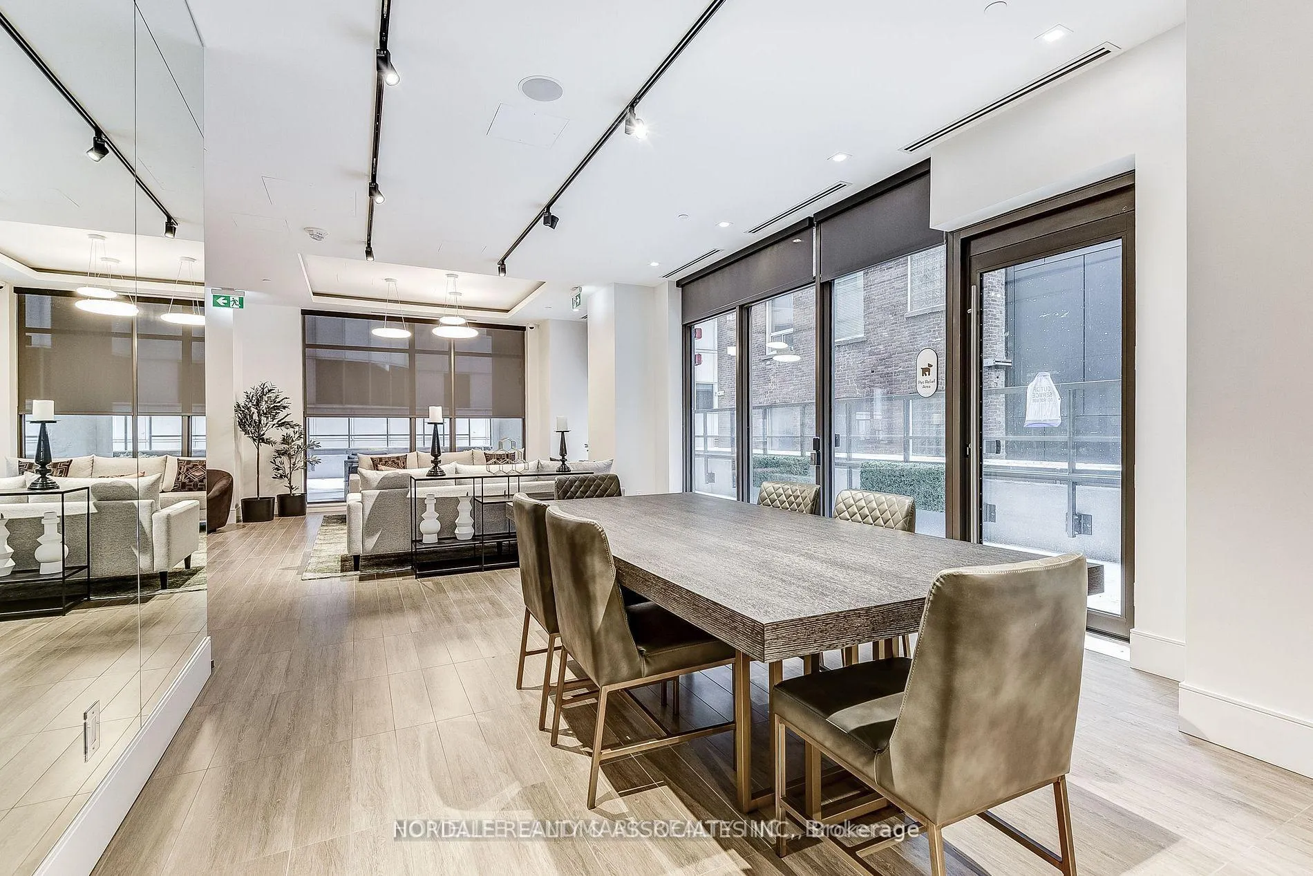 Photo 3 of Unit 1512, 8 Widmer Street, Toronto, Waterfront Communities — HOMEH