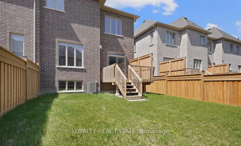 Photo 15 of 17 Cornelius Lane, Ajax, Northwest Ajax — HOMEH