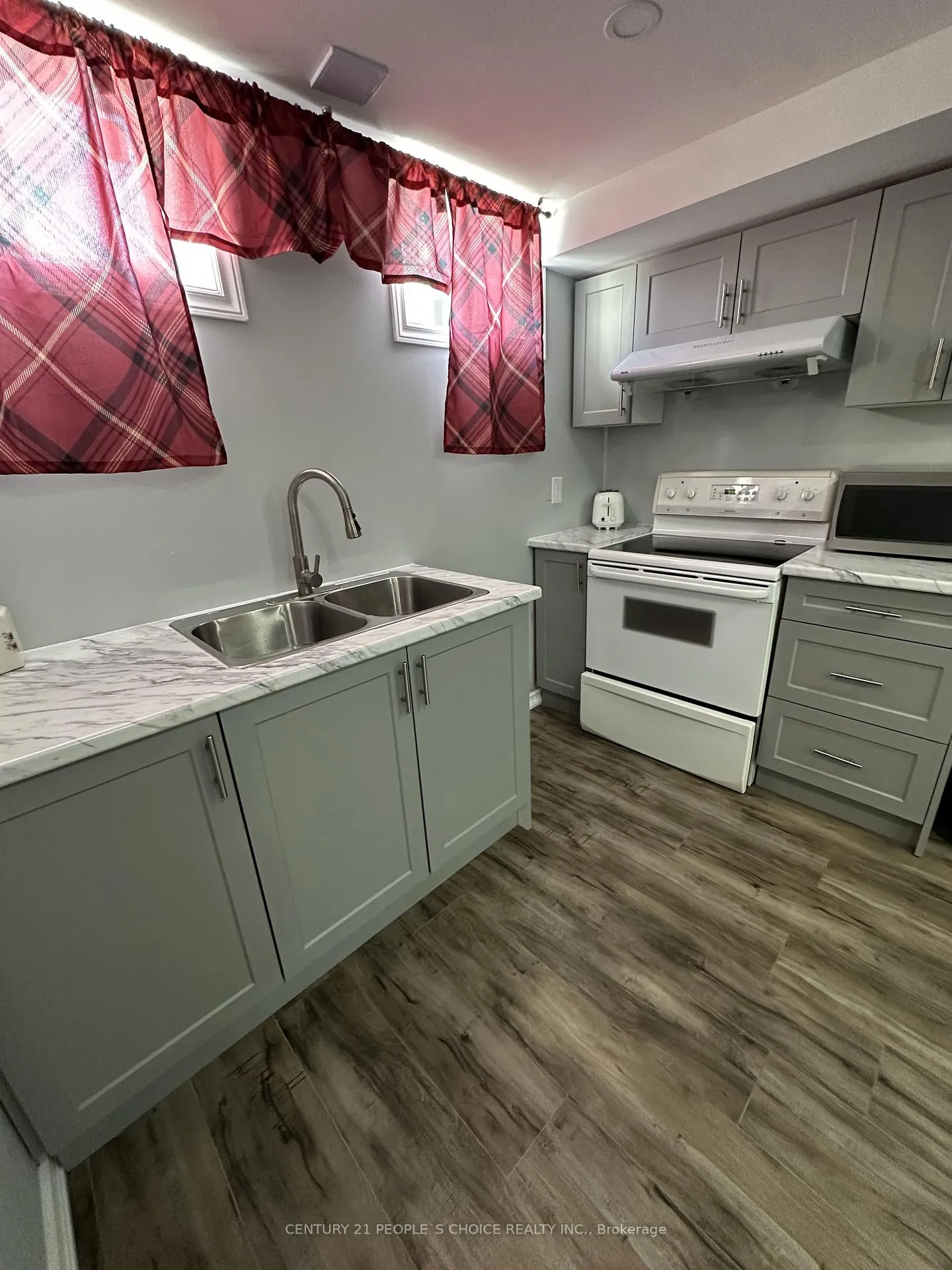 Photo 4 of Unit Bsmt, 233 Powell Street, Brantford, Empire South — HOMEH