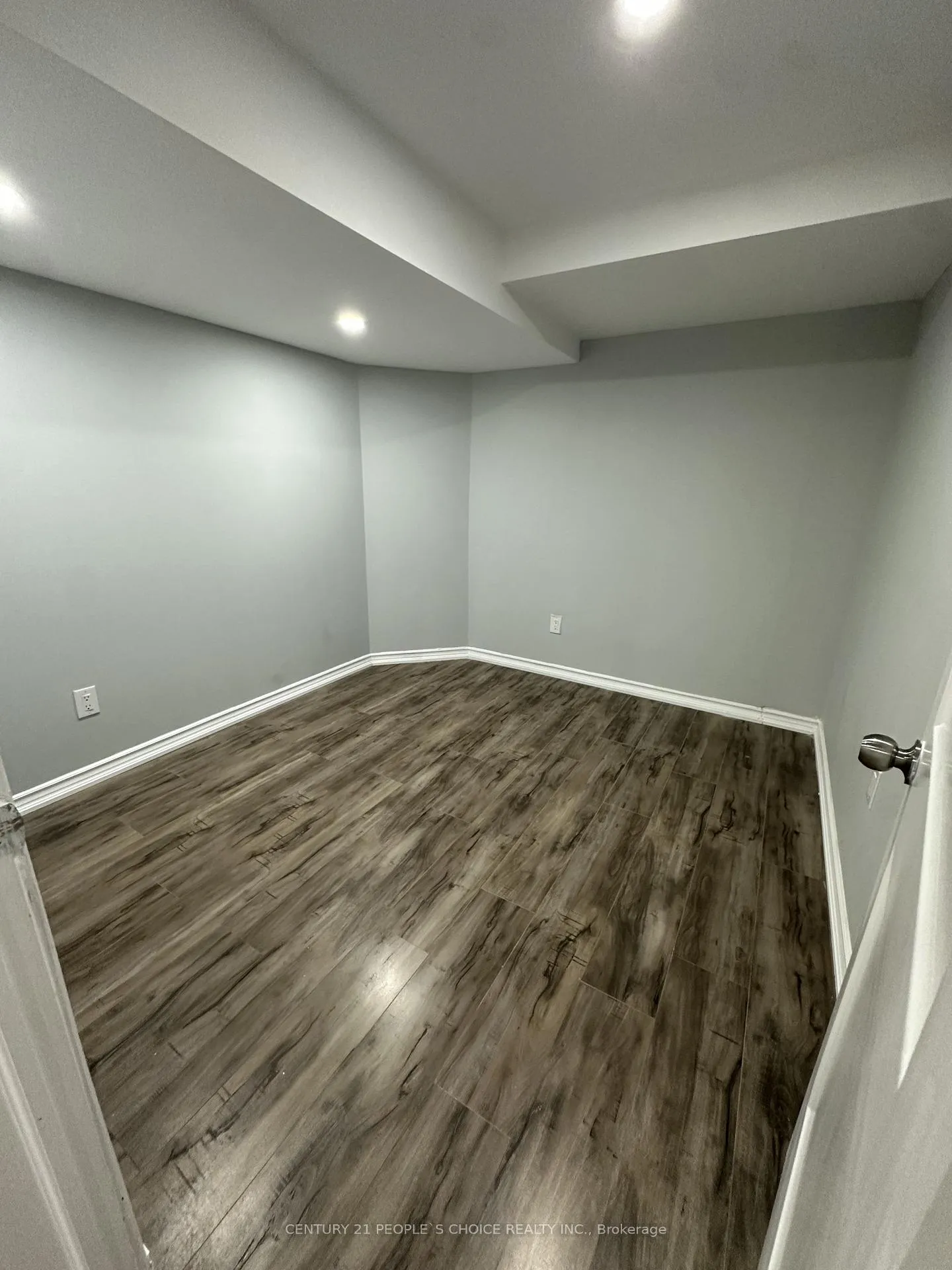 Photo 7 of Unit Bsmt, 233 Powell Street, Brantford, Empire South — HOMEH