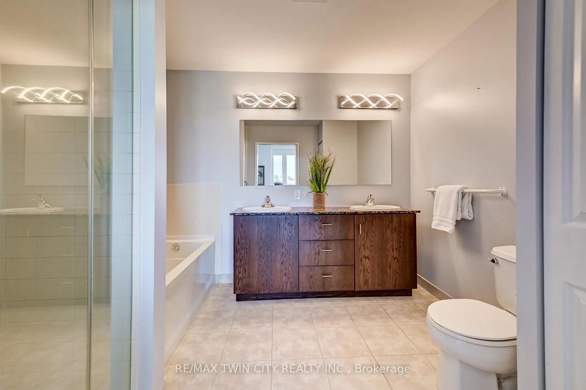 Photo 20 of Unit 706, 191 King Street S, Waterloo, Uptown West — HOMEH