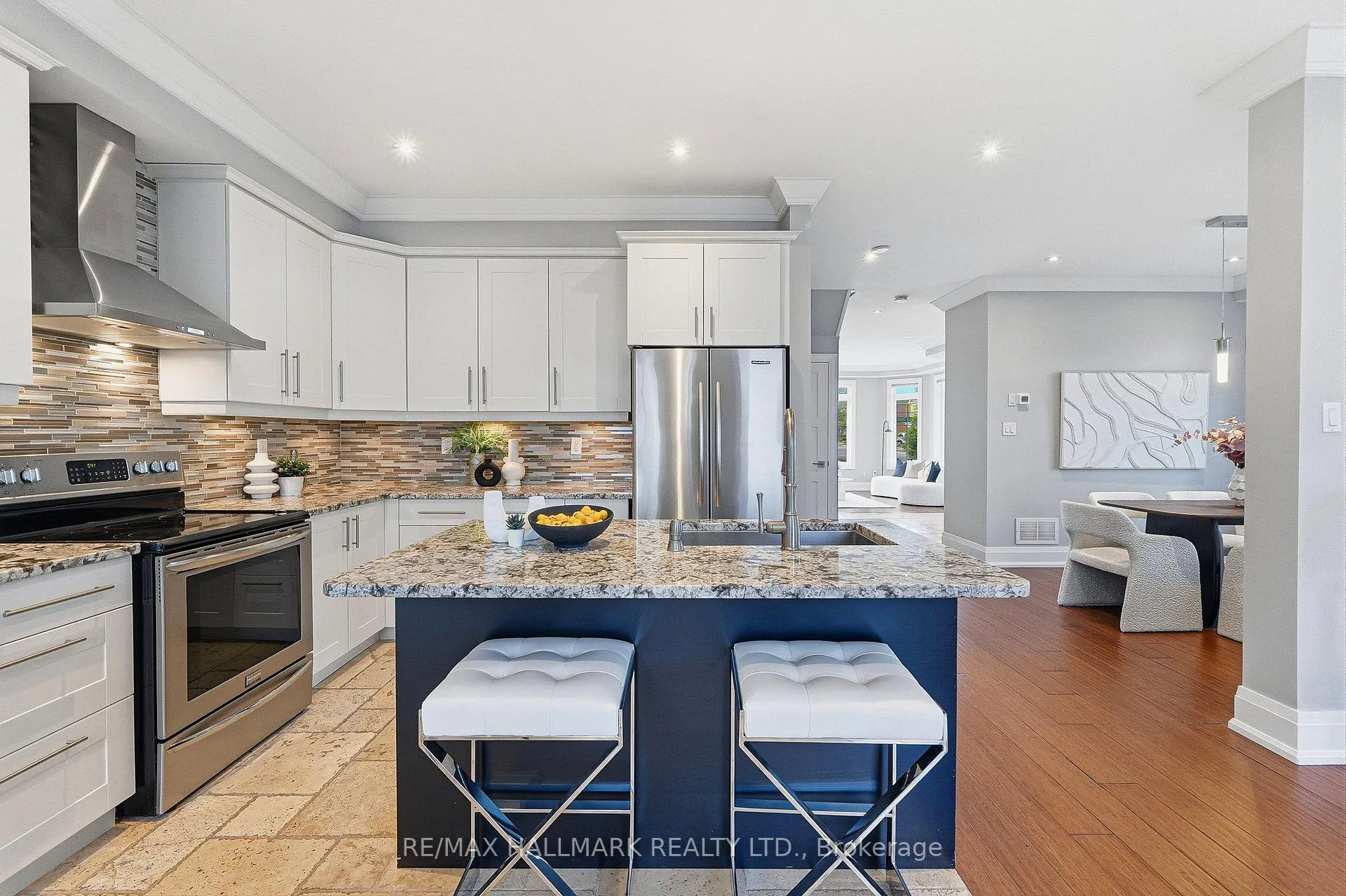 Photo 19 of 151 Saint Damian Avenue, Vaughan, Vellore Village — HOMEH