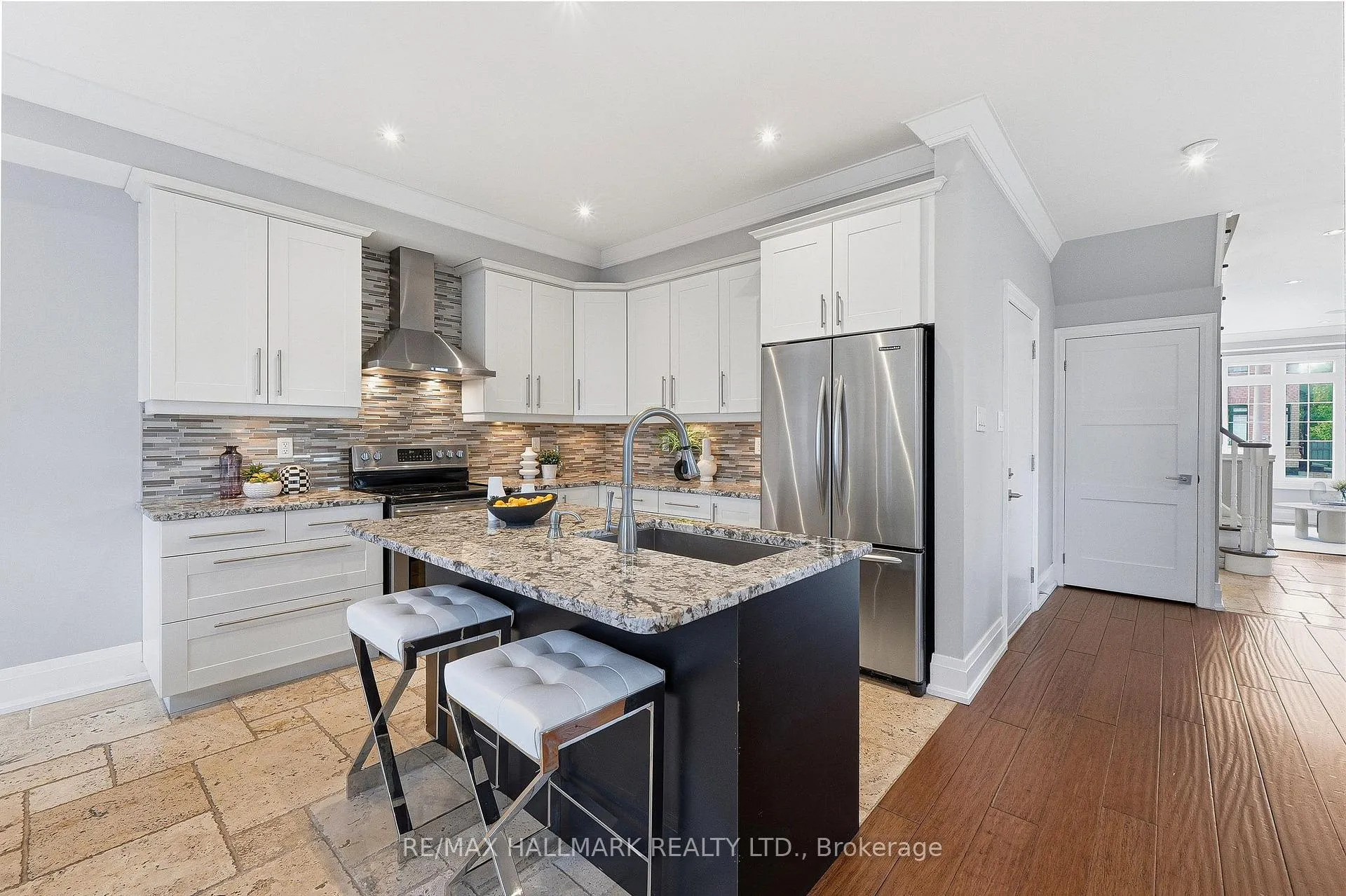 Photo 20 of 151 Saint Damian Avenue, Vaughan, Vellore Village — HOMEH