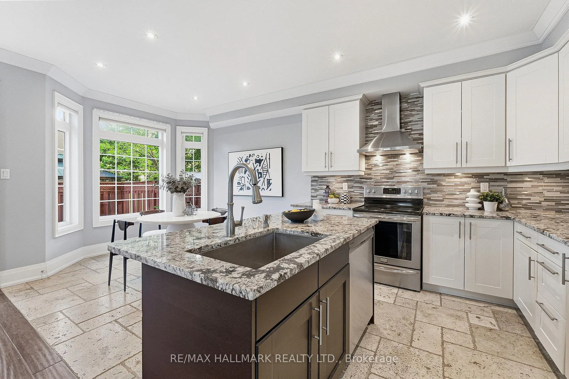 Photo 23 of 151 Saint Damian Avenue, Vaughan, Vellore Village — HOMEH