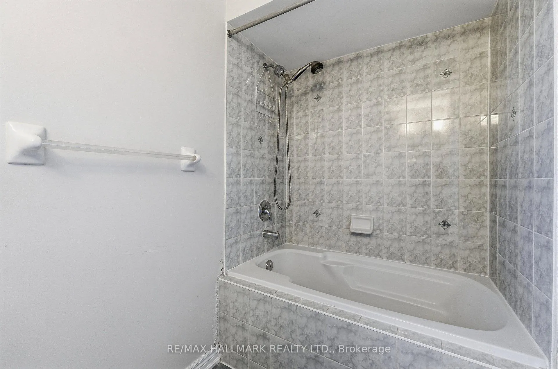 Photo 42 of 151 Saint Damian Avenue, Vaughan, Vellore Village — HOMEH