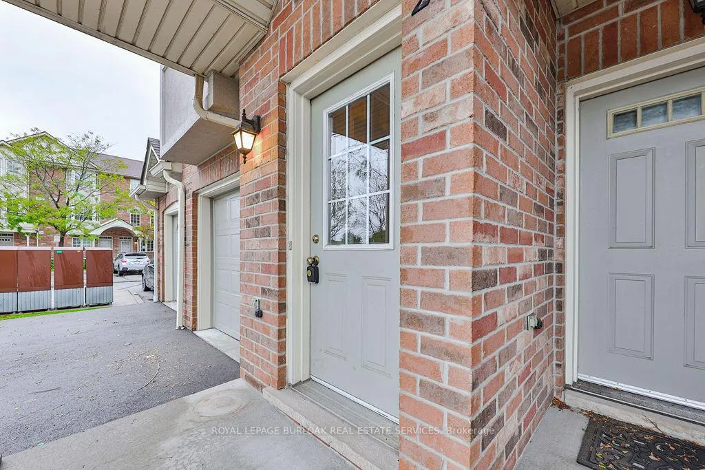 Photo 4 of Unit 20, 4045 Upper Middle Road, Burlington, Rose — HOMEH
