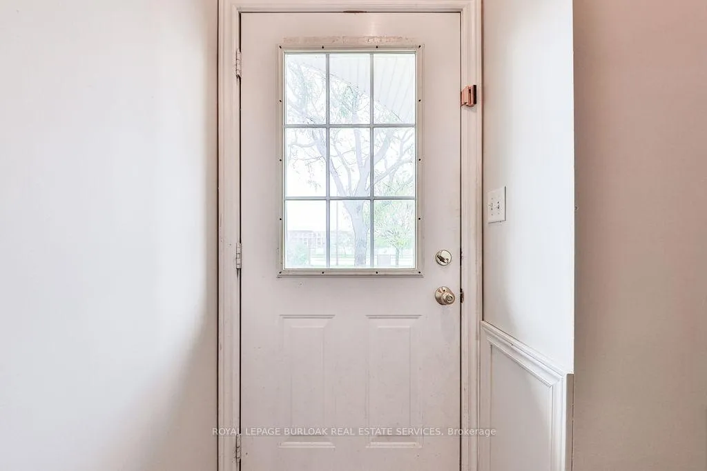 Photo 5 of Unit 20, 4045 Upper Middle Road, Burlington, Rose — HOMEH