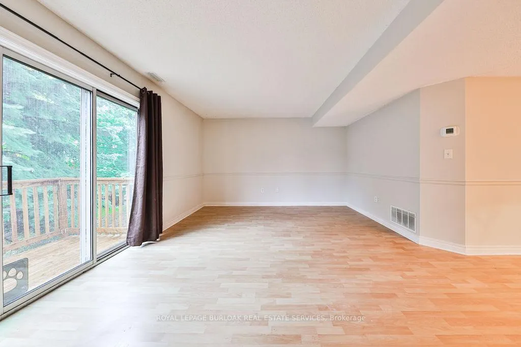 Photo 8 of Unit 20, 4045 Upper Middle Road, Burlington, Rose — HOMEH