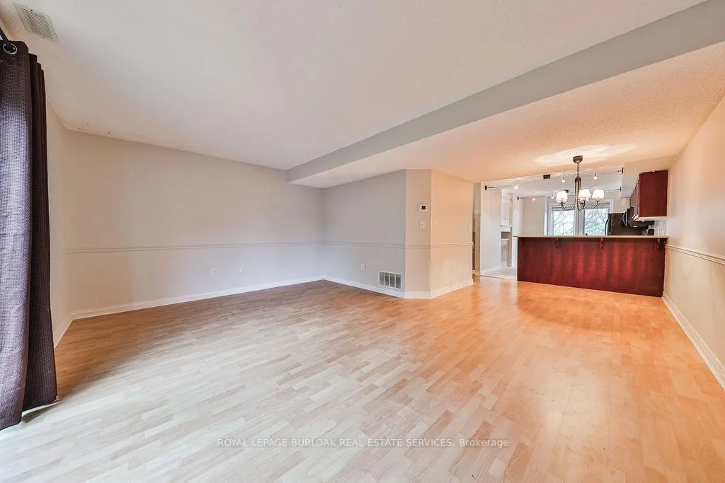 Photo 10 of Unit 20, 4045 Upper Middle Road, Burlington, Rose — HOMEH