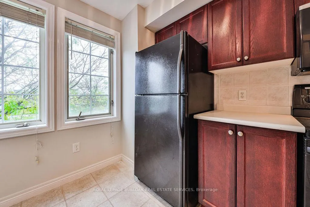 Photo 12 of Unit 20, 4045 Upper Middle Road, Burlington, Rose — HOMEH