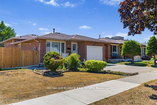 Photo 3 of 102 Juniper Drive, Hamilton, Stoney Creek — HOMEH