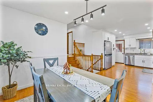 Photo 13 of 102 Juniper Drive, Hamilton, Stoney Creek — HOMEH