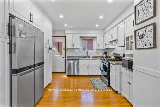 Photo 14 of 102 Juniper Drive, Hamilton, Stoney Creek — HOMEH