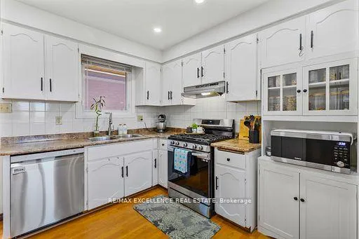 Photo 15 of 102 Juniper Drive, Hamilton, Stoney Creek — HOMEH