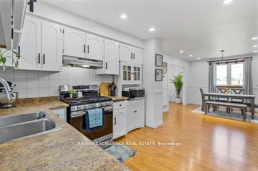 Photo 16 of 102 Juniper Drive, Hamilton, Stoney Creek — HOMEH