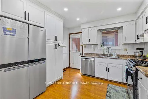 Photo 17 of 102 Juniper Drive, Hamilton, Stoney Creek — HOMEH